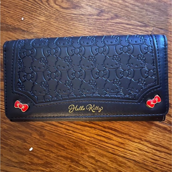 Hello Kitty Handbags - NWOT hello kitty wallet trifold
